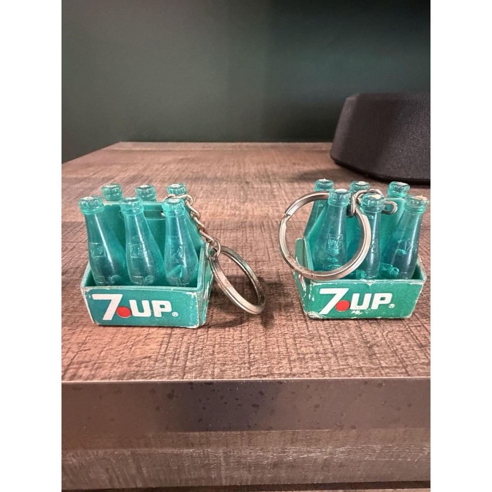 VTG 1970s 7UP The Uncola Six Pack Keychains Lot 2 Mini Bottles Soda Advertising